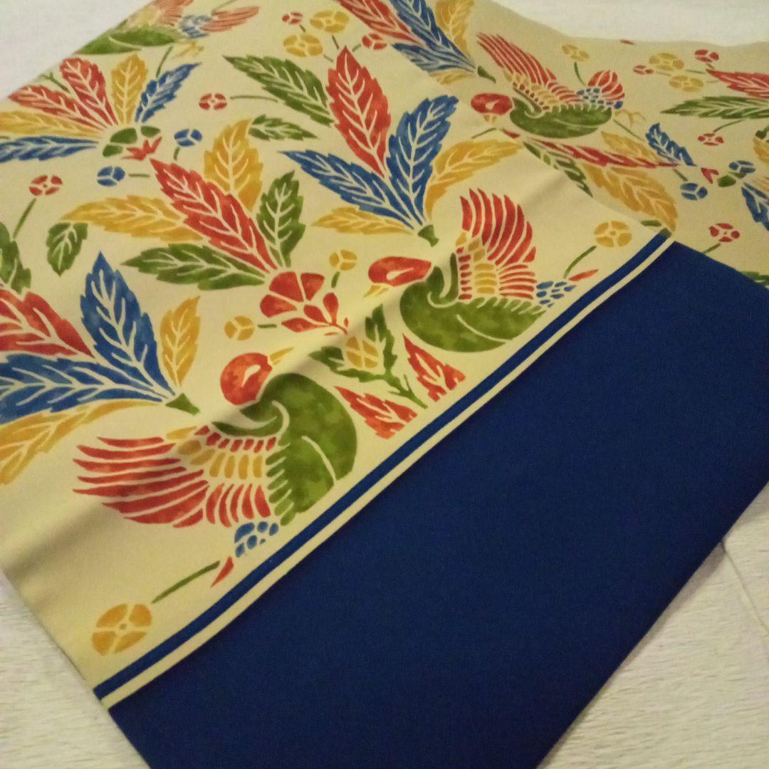 4666未使用に近い美品 ベージュ地と紺の配色が洒落 琉球