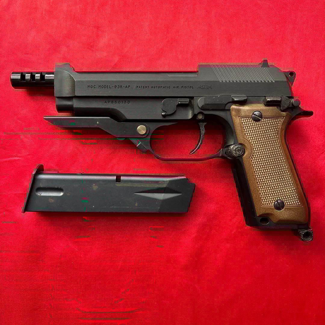 MGC ベレッタM93R 固定スライドガスガン - メルカリ