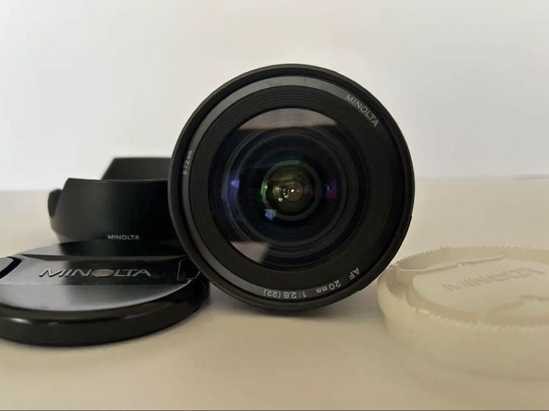 MINOLTA AF 20mm F2.8 広角レンズ　フード・キャップ付き MINOLTA AF 20mm F2.8 広角レンズ フード・キャップ付き