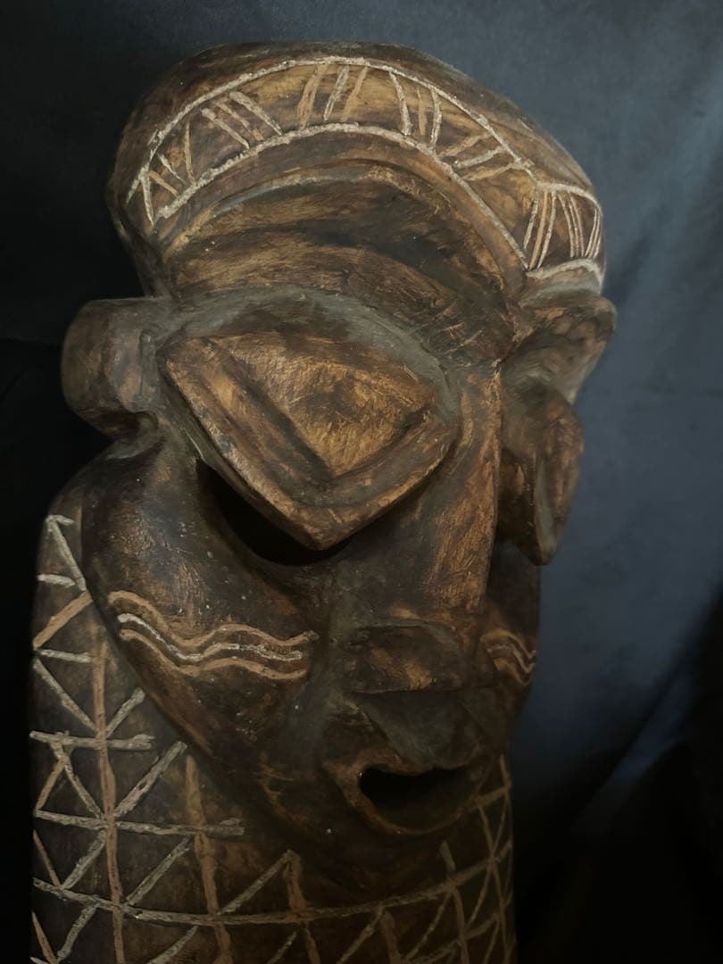 アフリカ コンゴ 木製 幾何学紋様 仮面／アンティーク／マスク - メルカリ