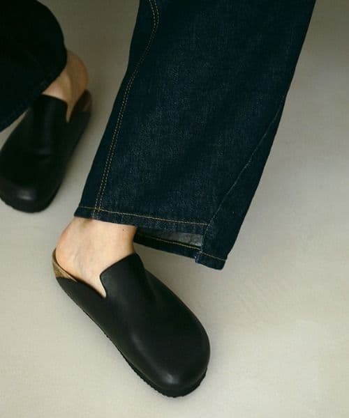 ETRE TOKYO スムースレザークロッグシューズ - メルカリ