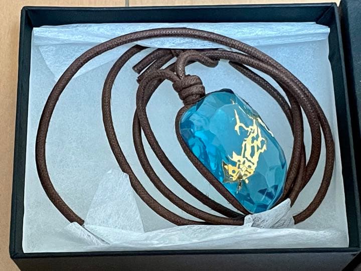 ウルトラマンコスモス 輝石ペンダント - メルカリ