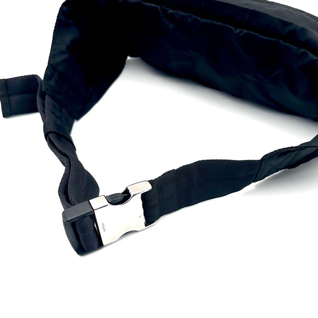 《極美品》ギャランティ付PRADA 三角ロゴ ナイロンクロスボディ ボディバッグ