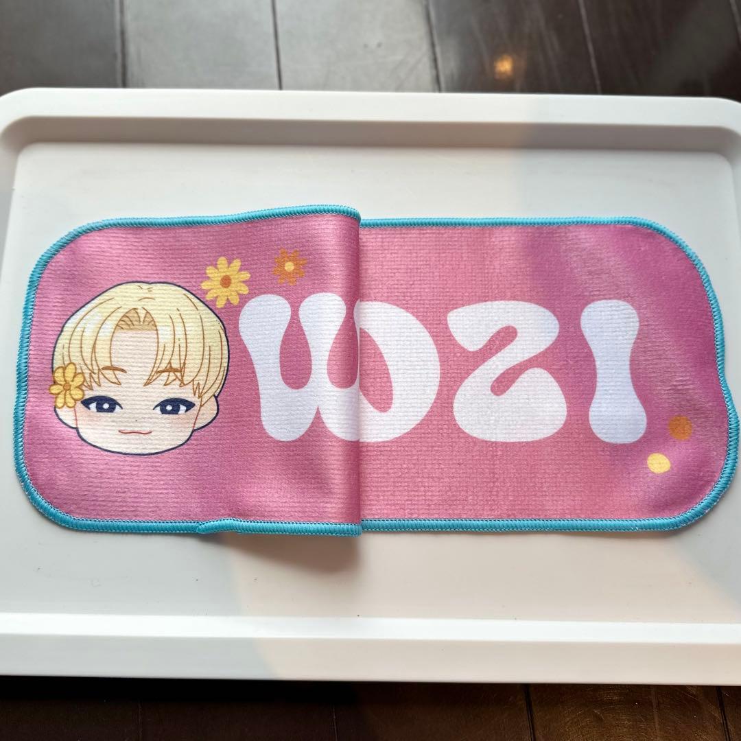 SEVENTEEN セブチ 1番くじ D賞タオル ウジ - メルカリ