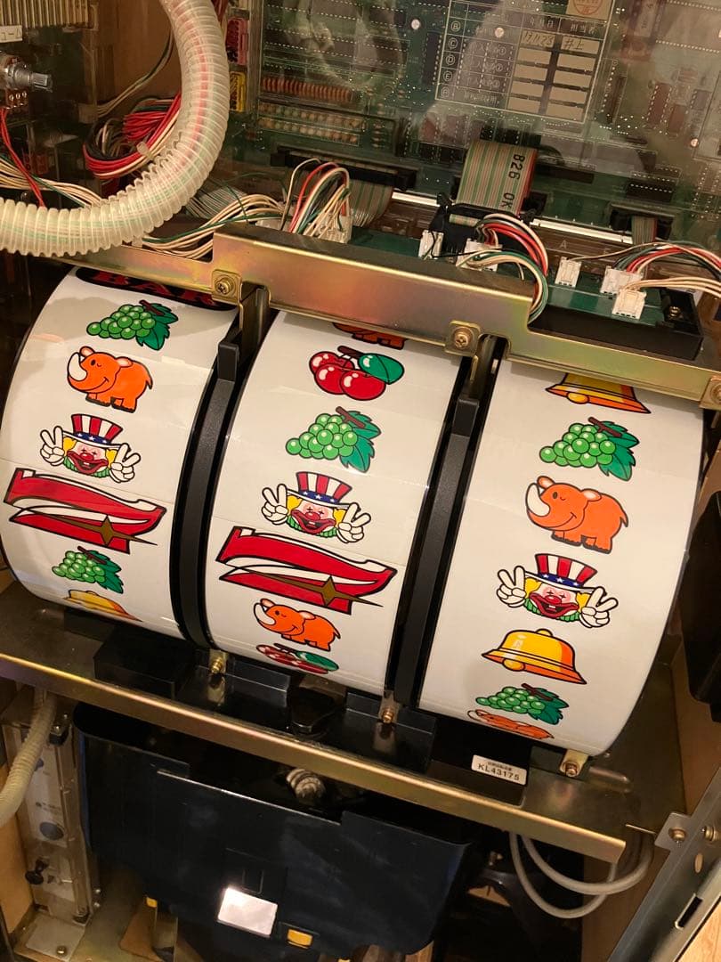 ラブリージャグラーA ジャグラー 実機 - メルカリ