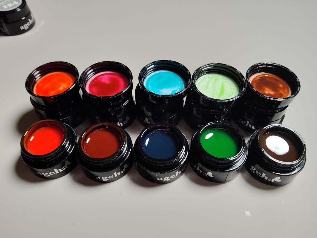 【お値下げしました！】ageha ジェルネイル 30色セット《カラーチャート付》