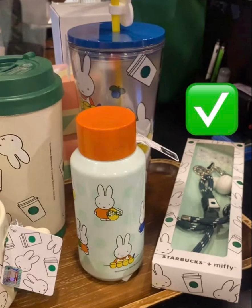 台湾スターバックス 2025ミッフィー miffyコラボ スマホ肩掛け