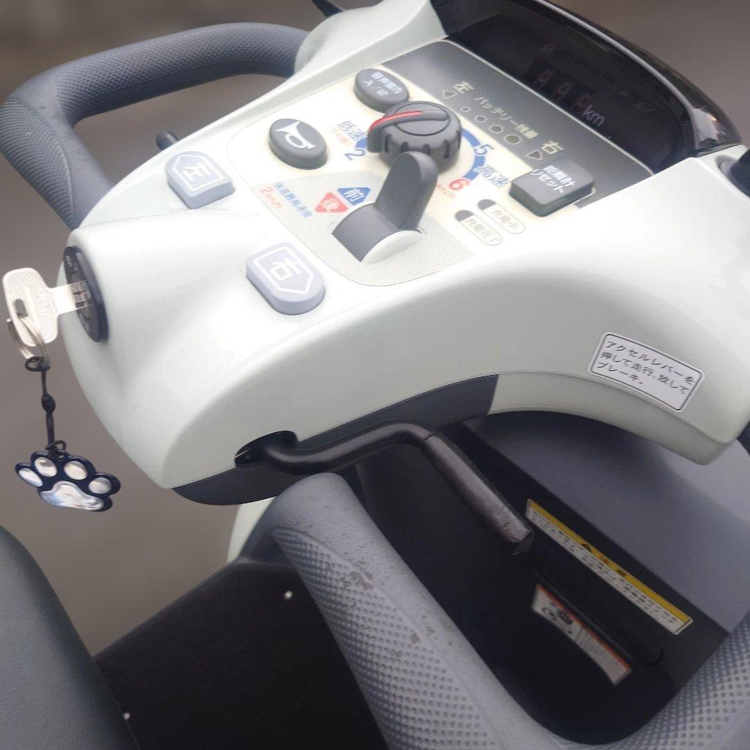 Suzuki セニアカ― 収納バスケット・杖ホルダー・床マット付き 引き取り限定