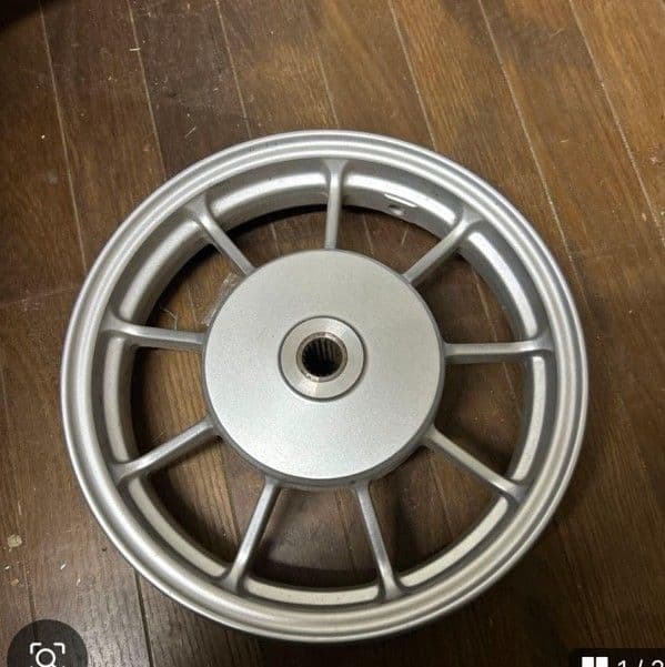 3wfホイールはるちゃん アクシス90、ジョグ90のリアホイール 3WF系エンジンに旧型シグナス(SV