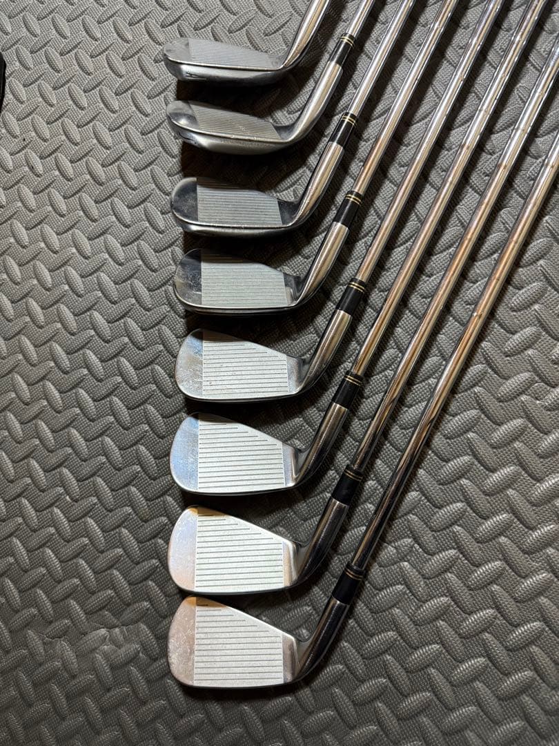 テーラーメイド　グローレF FORGEDアイアン　N.S.PRO930GH