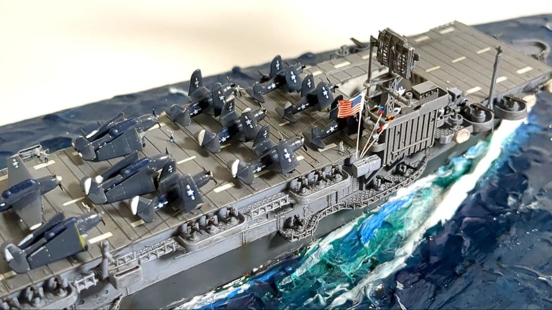 1/700 アメリカ海軍 護衛空母ブレトン 完成品ジオラマ - メルカリ