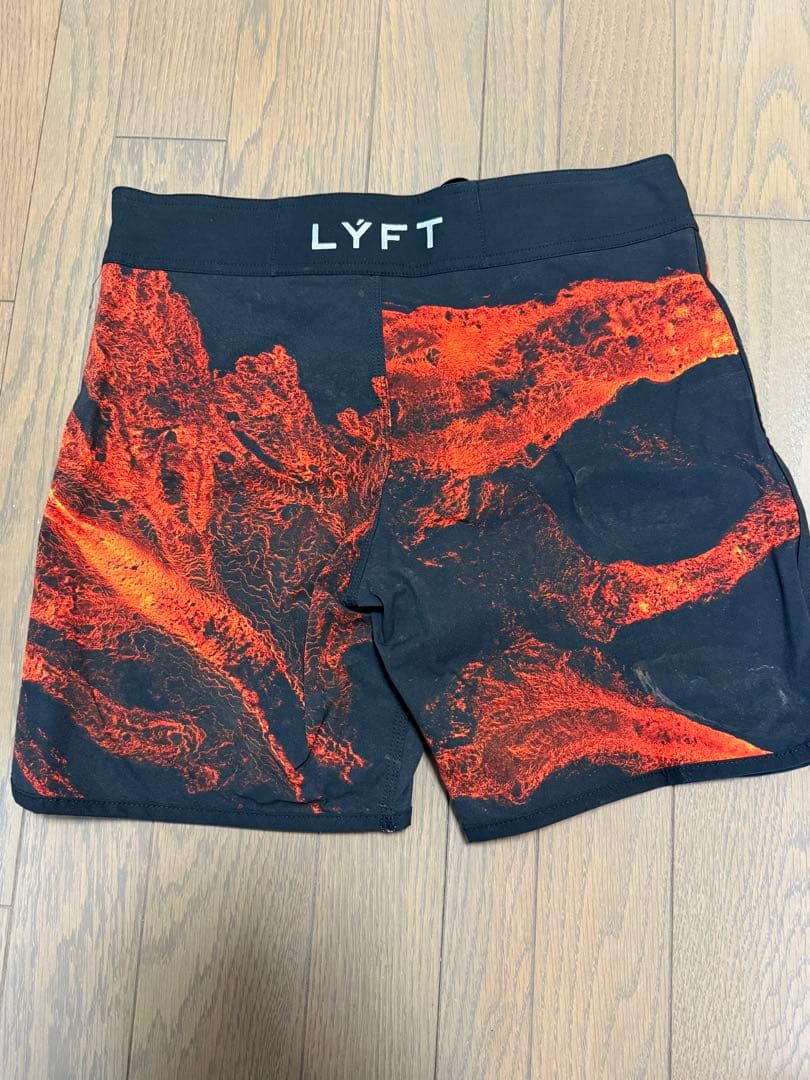 LYFT サーフパンツ(Sサイズ)の通販はau PAY マーケット - 輸入雑貨の