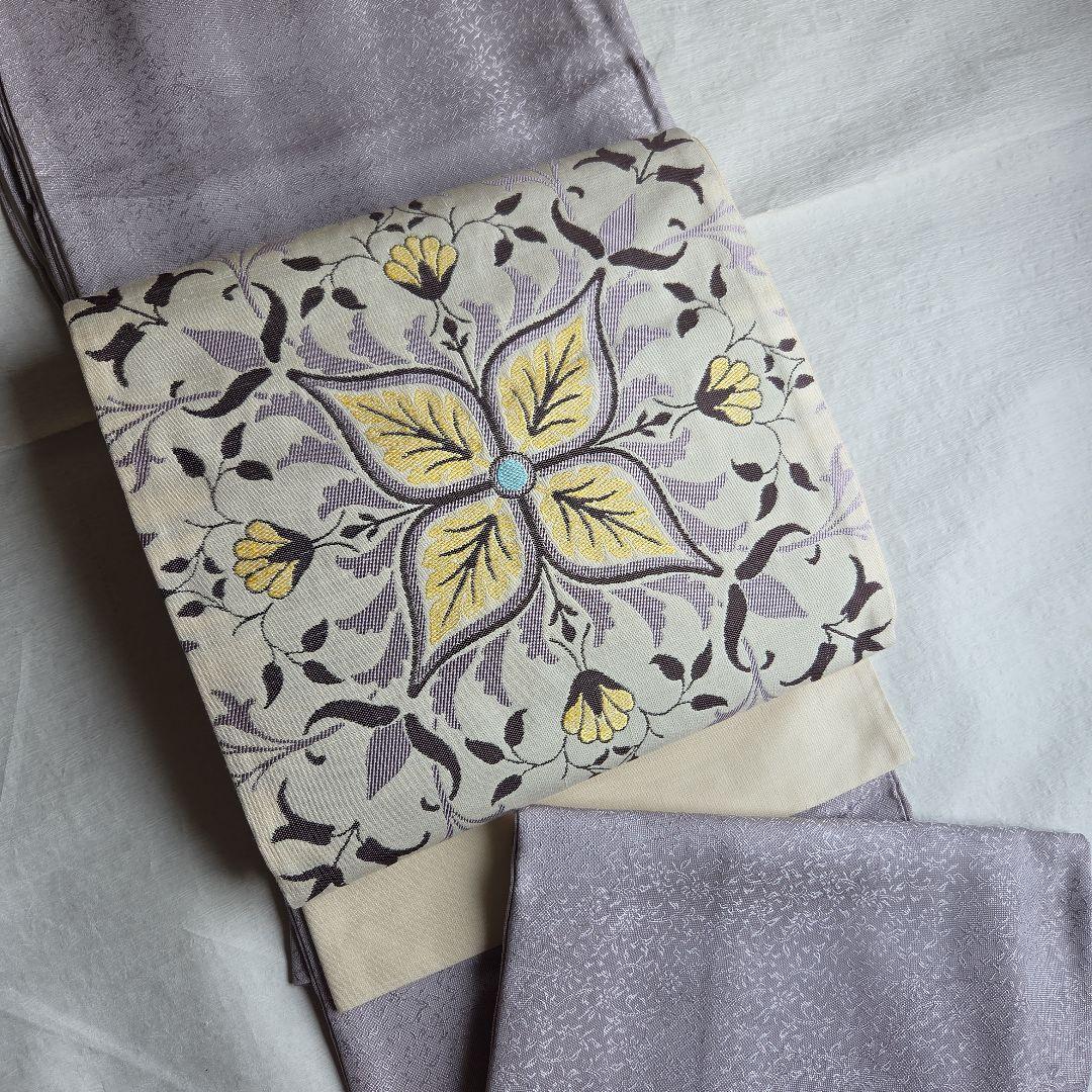 作家物 品のあるシルバーグレー 地紋が美しい雪輪柄の江戸小紋 - メルカリ