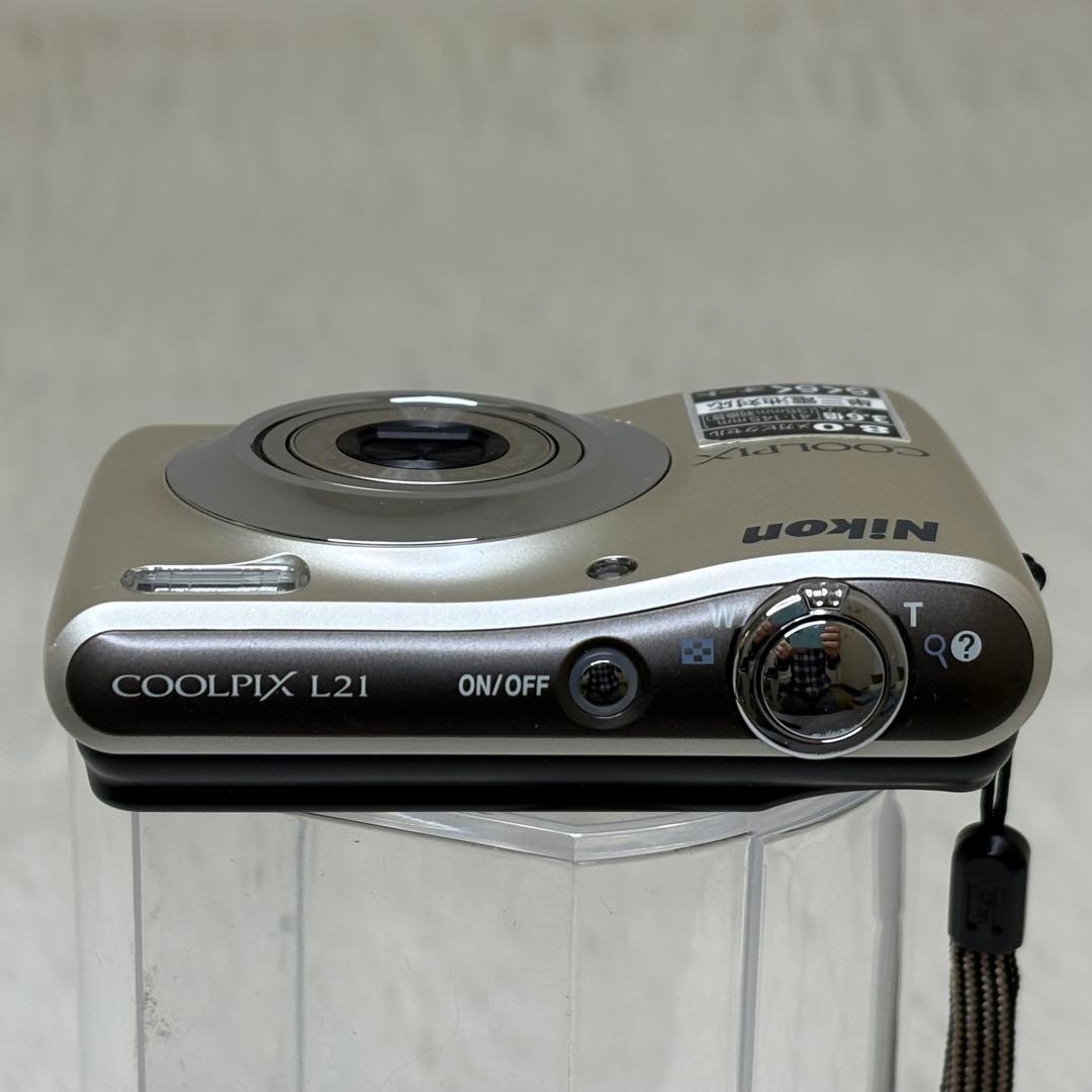 Nikon COOLPIX L21 箱 単三電池 シルバー コンデジ 動作品 - メルカリ
