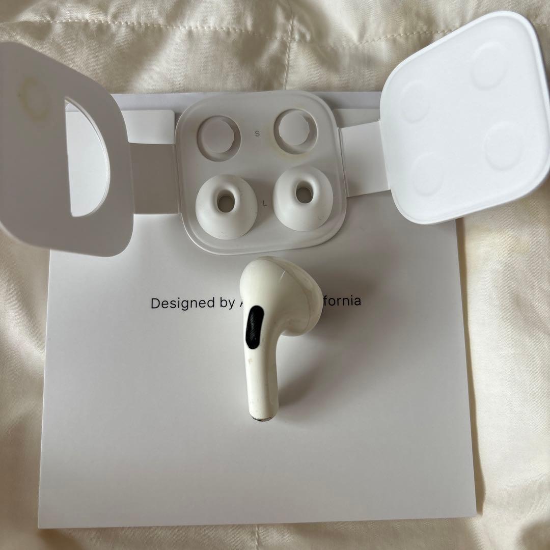 AirPods pro 第1世代 A2083 右耳 ケース - メルカリ