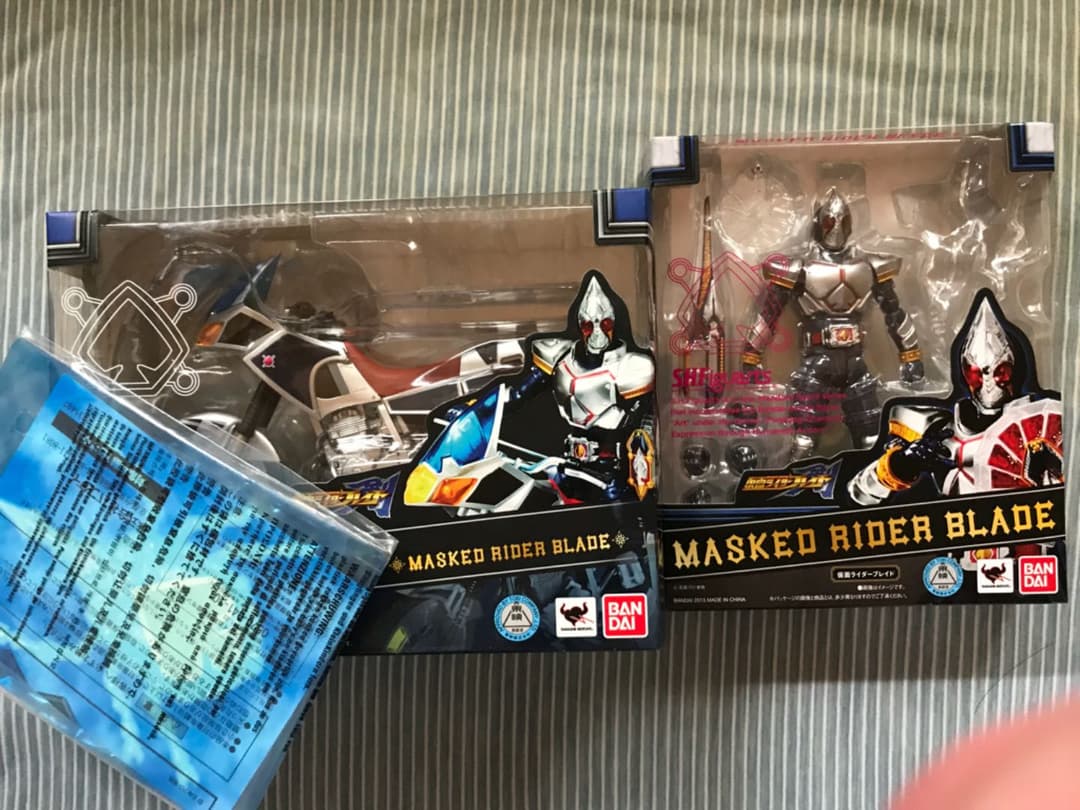 未開封 S.H.フィギュアーツ 仮面ライダーブレイド セット Amazon.co.jp: TAMASHII NATIONS S.H.フィギュアーツ 仮面ライダー