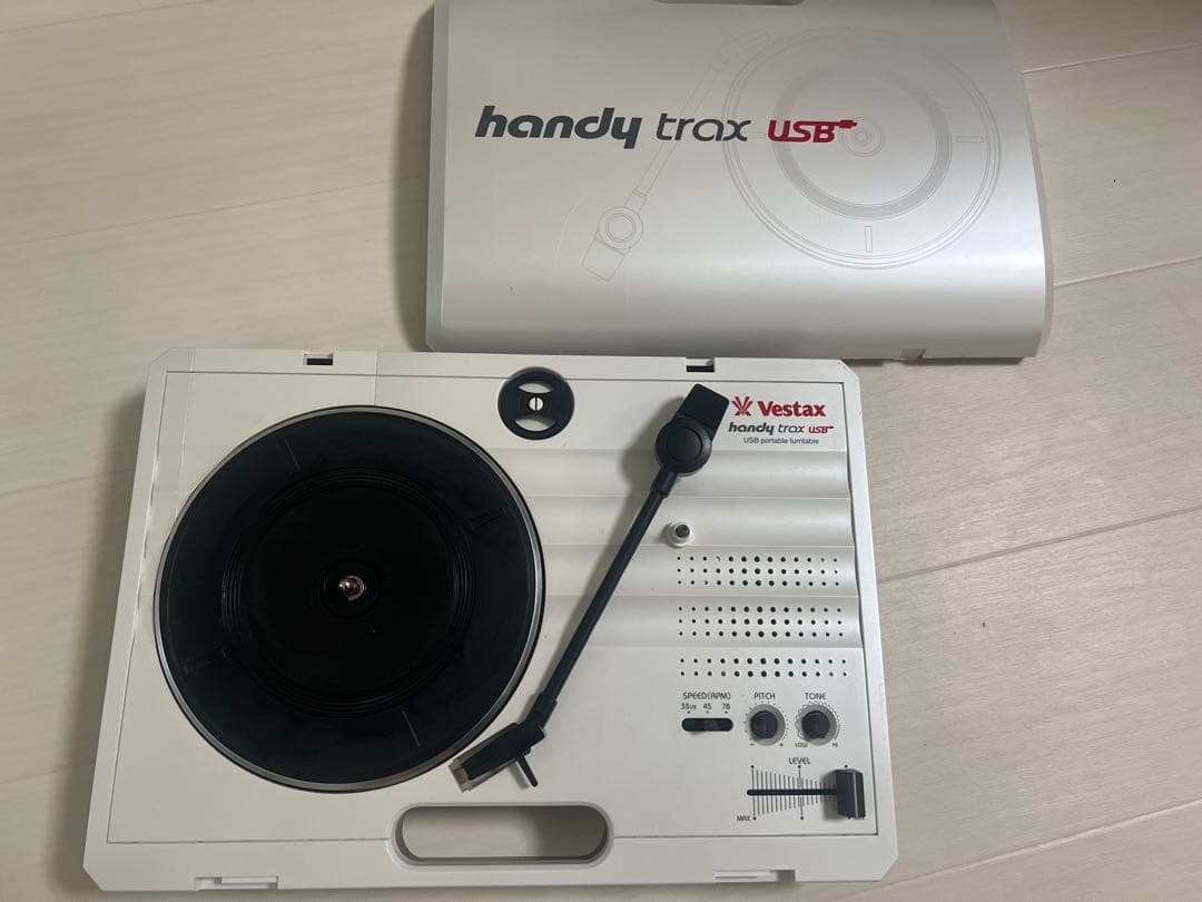 VESTAX Handy trax USB ポータブルターンテーブル Amazon | Vestax ポータブルターンテーブル handytrax USB WHITE