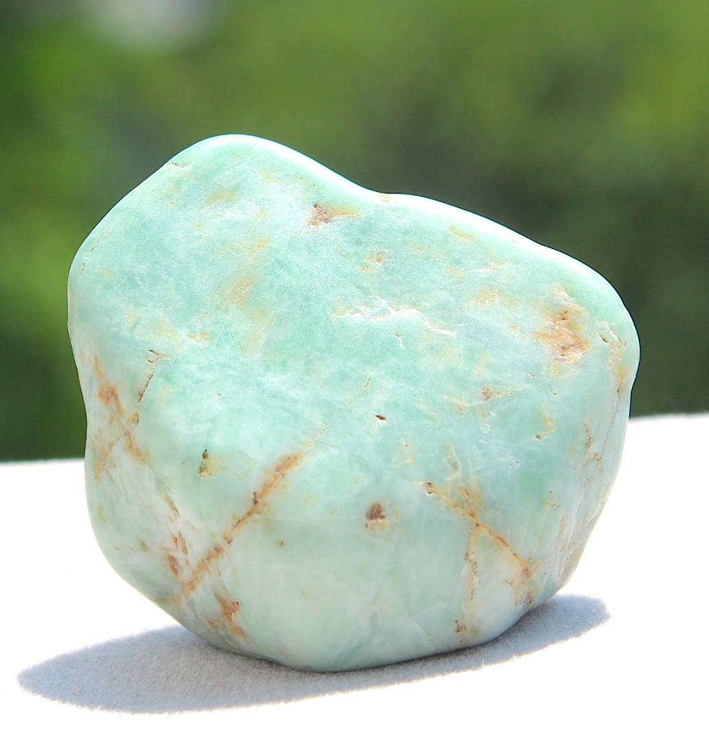 ［明緑・良質］糸魚川翡翠 原石 42.0g