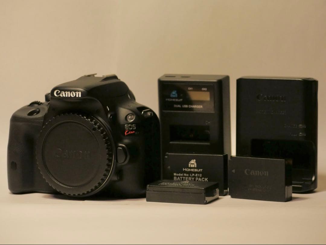 Canon EOS Kiss X7 純正バッテリー1つ、社外バッテリー2つ付き - メルカリ