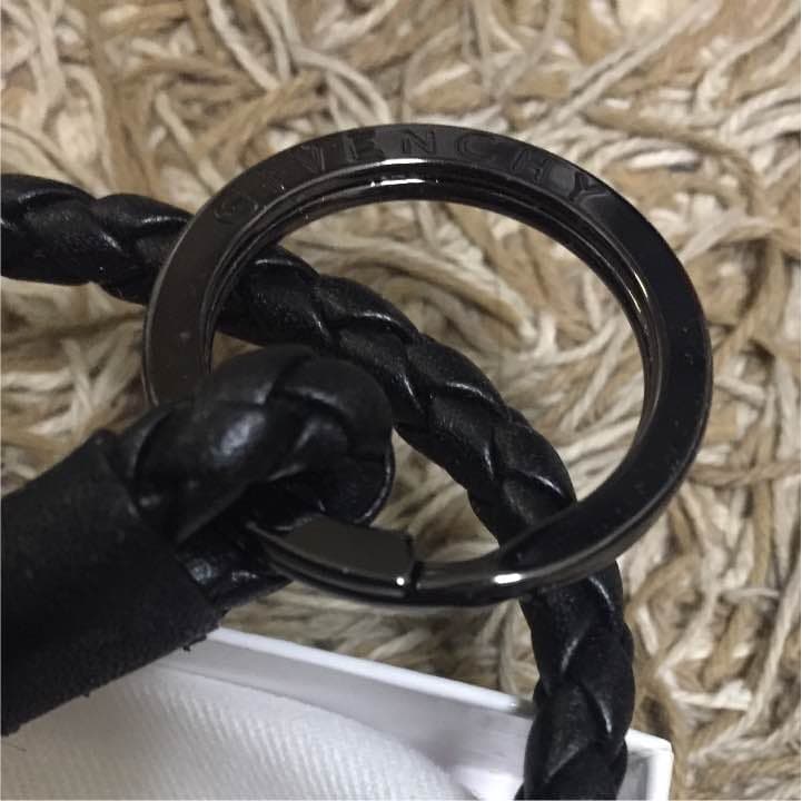 値下げ】ジバンシィ(GIVENCHY)のレザーチェーン