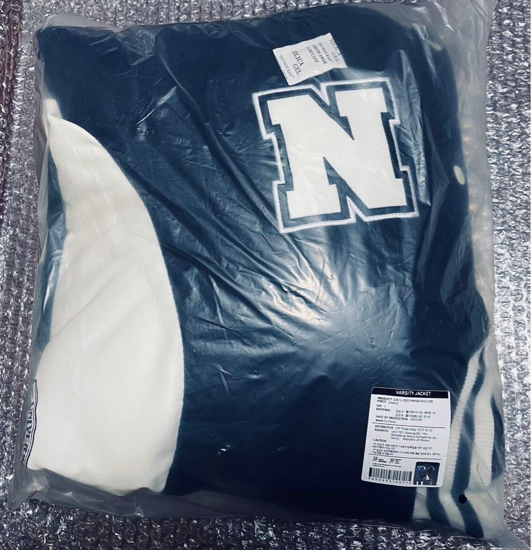 NMIXX VARSITY JACKET グッズ ファンコン スタジャン L NMIXX VARSITY JACKET - MIXX UNIVERSITY | JYP SHOP