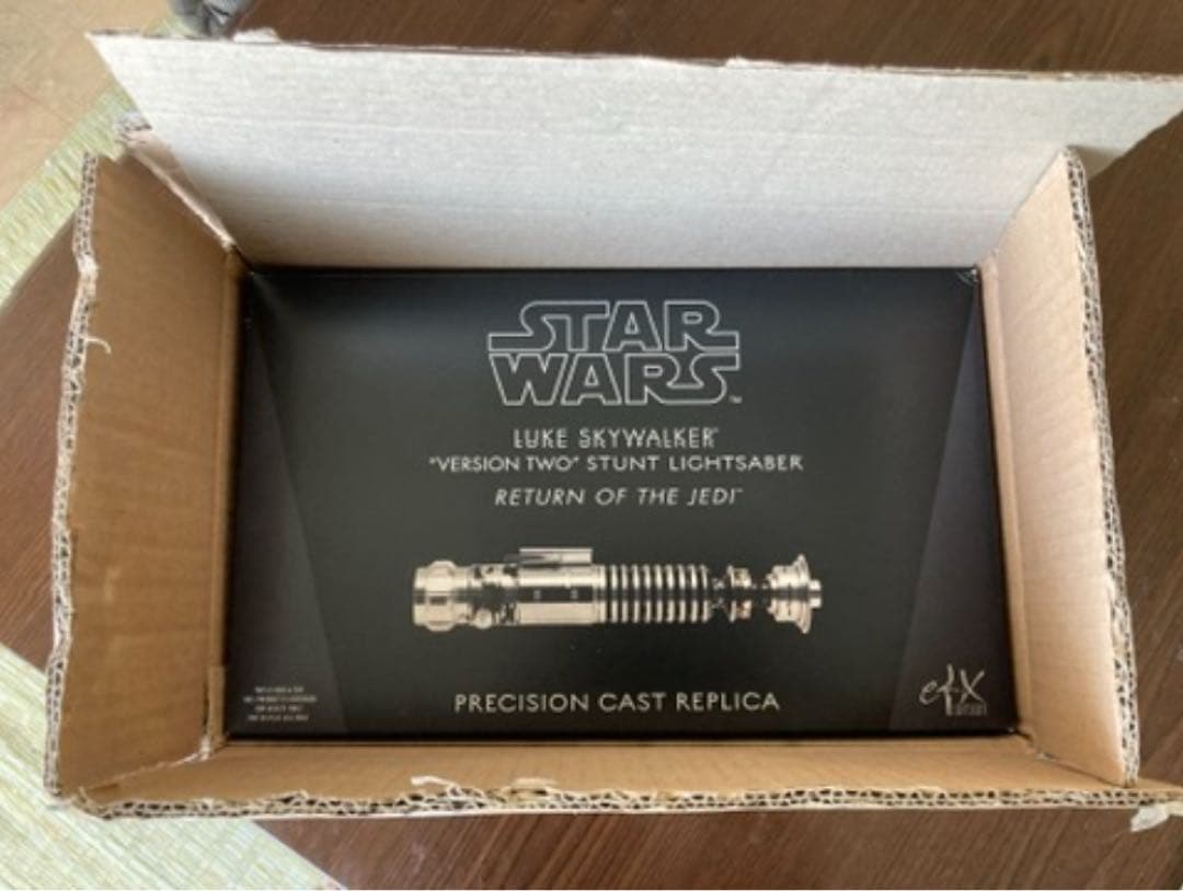 efx社 ルーク・スカイウォーカー EP6版V2スタントライトセーバー（樹脂