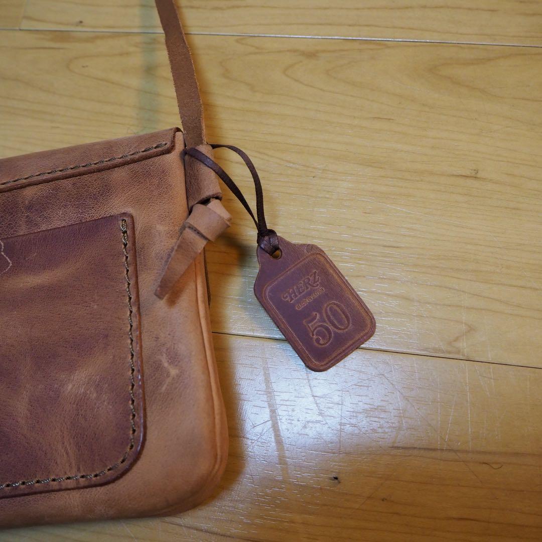 HERZ 2部屋サコッシュ(CP-9) ヘルツ プルアップ レザー キャメル