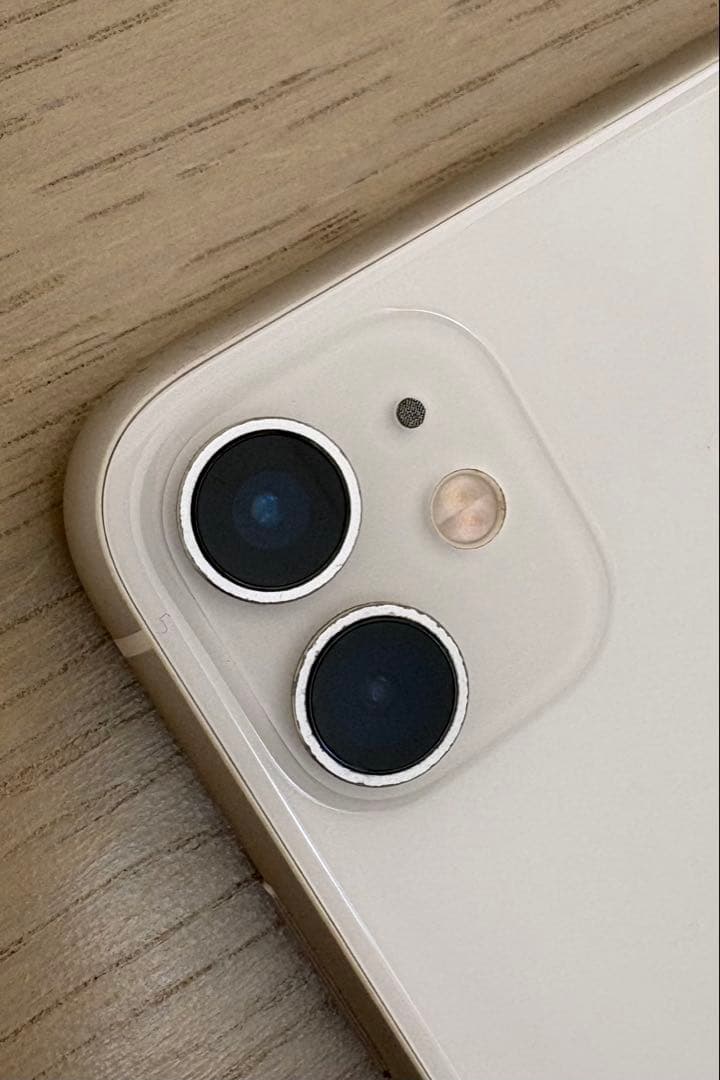 【本体のみ】《側面キズ＆画面やけ有》iPhone11 128GB ホワイト