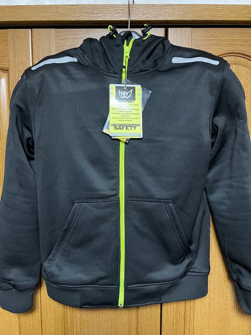 BERIK 2.0 ジャケット ブラック/ライム春・夏・秋 肩・肘にプロテクター J-227317-BK BLACK BERIK PROTECTION HOODY SWEATER URBAN STYLE