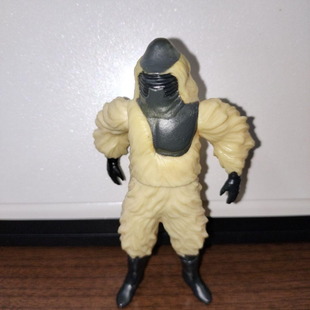 仮面ライダー怪人 スノーマン食玩ソフビ10㎝サイズ未使用 - メルカリ