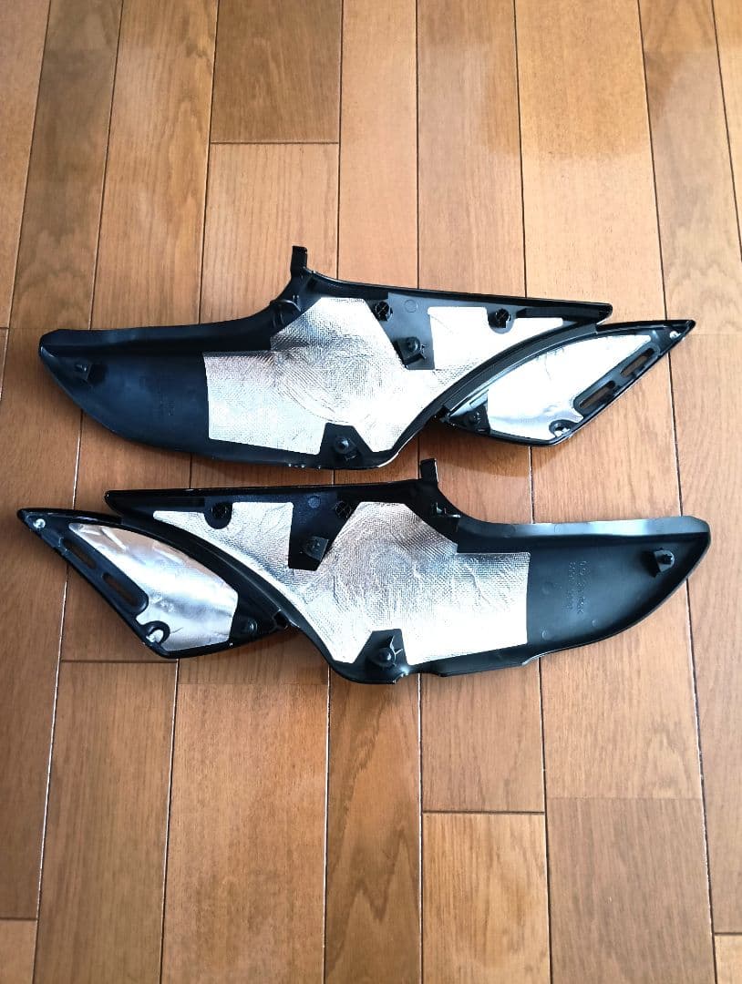 新車外し】Kawasaki Z900RS 純正 サイドカバー - メルカリ
