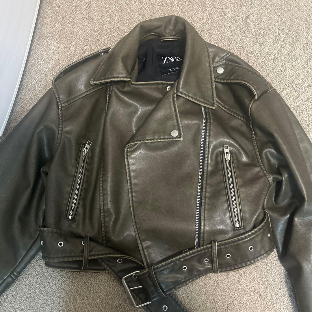 ZARA フェイクレザークロップド ライダースジャケット - メルカリ