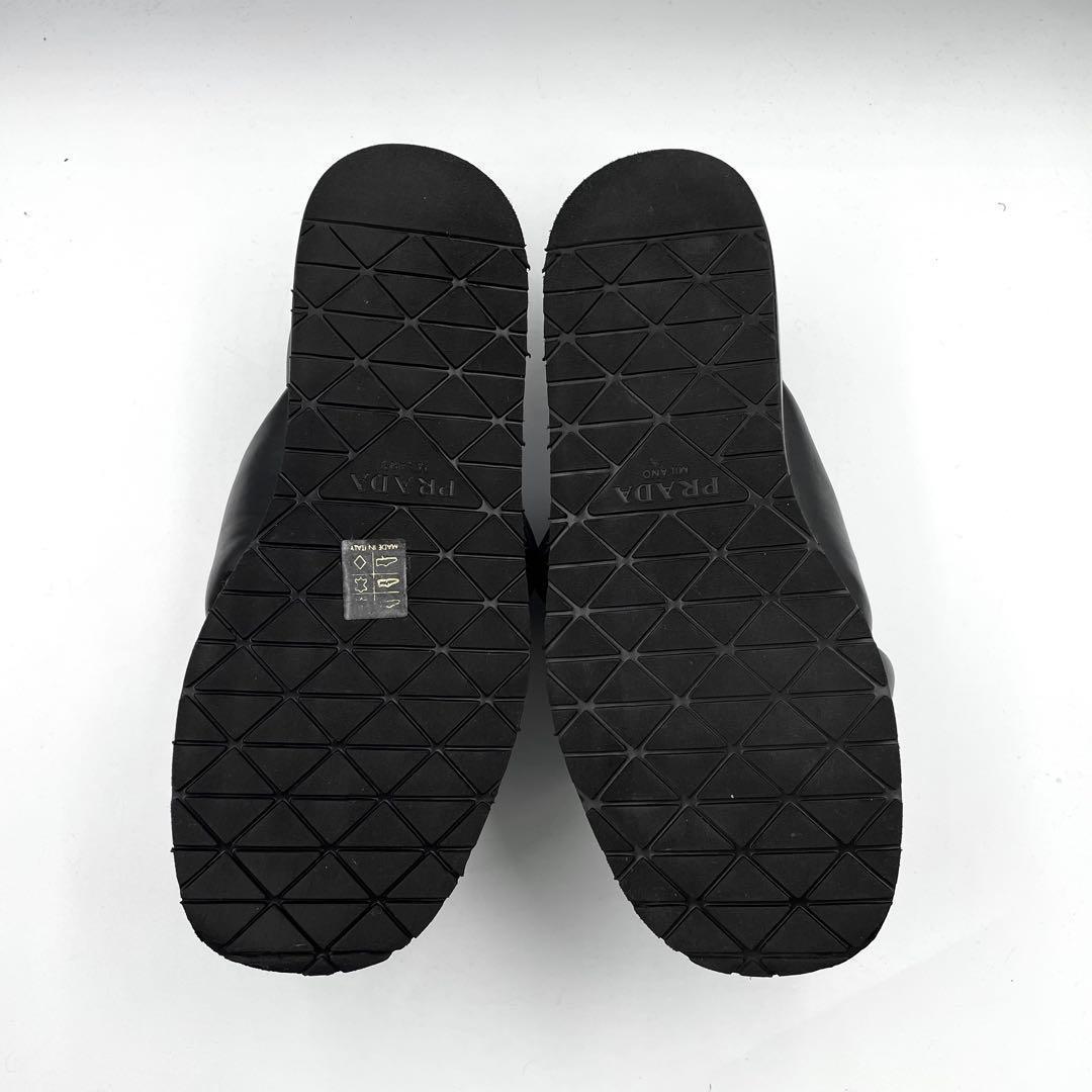 ICチップ内蔵 プラダ サンダル ソフトパテッドナッパレザー 三角