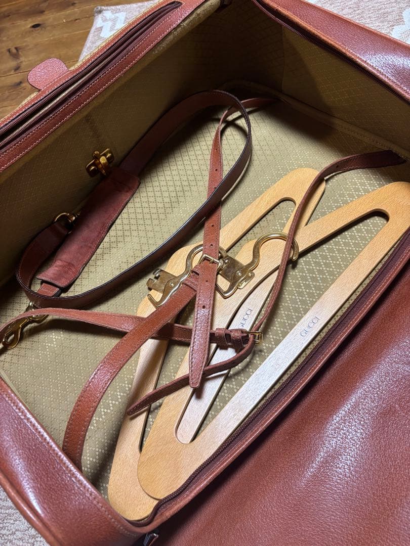 GUCCI ブラウンレザー ガーメントバッグ トラベルバッグ ストラップ付き