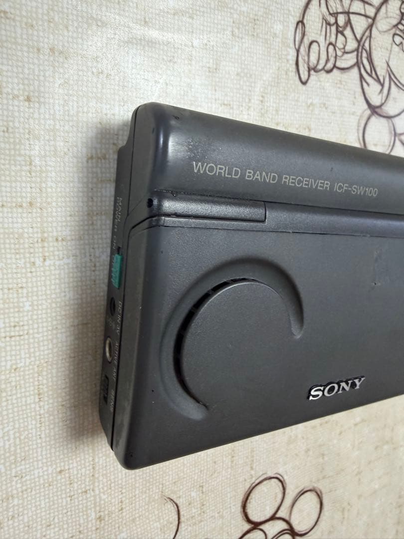 ソニー ワールドバンドFM/LW/MW/SWレシーバー ICF-SW100 - メルカリ
