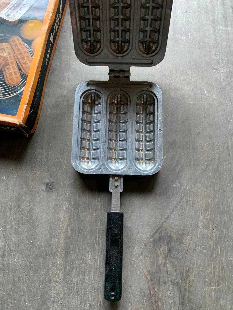 バウルーのチーズドッグ - メルカリ