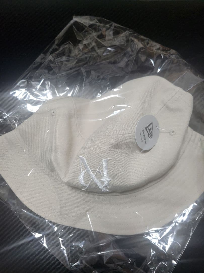 ミセスxスニダン ニューエラBUCKET01 MGA LOGO HAT ベージュ - メルカリ
