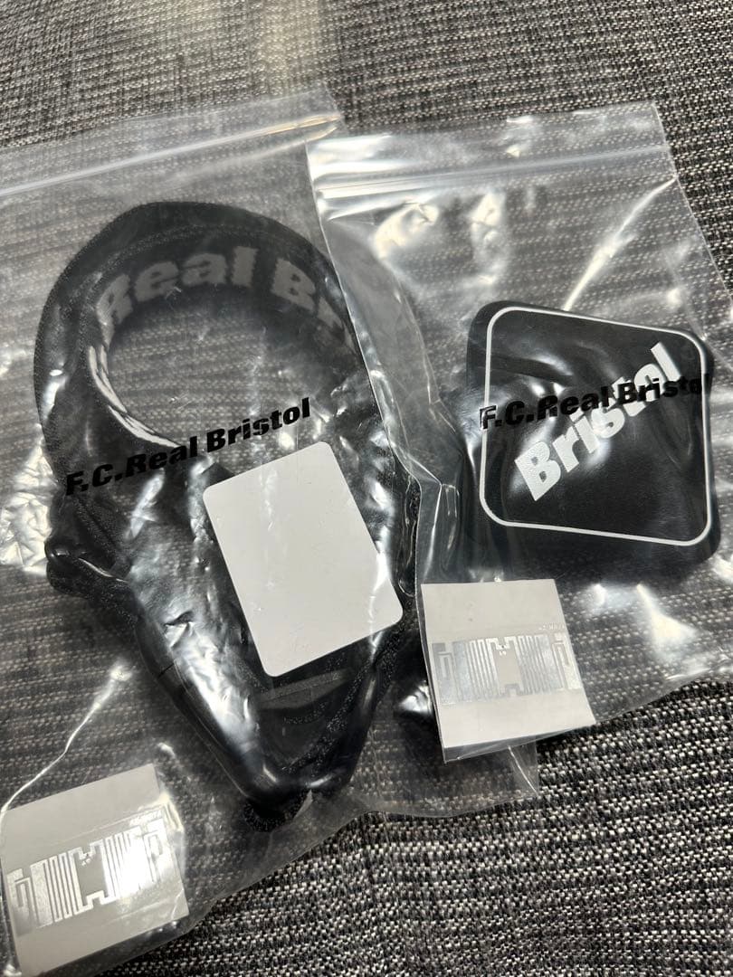 完売品 F.C.Real Bristol マルチストラップ ケース セット