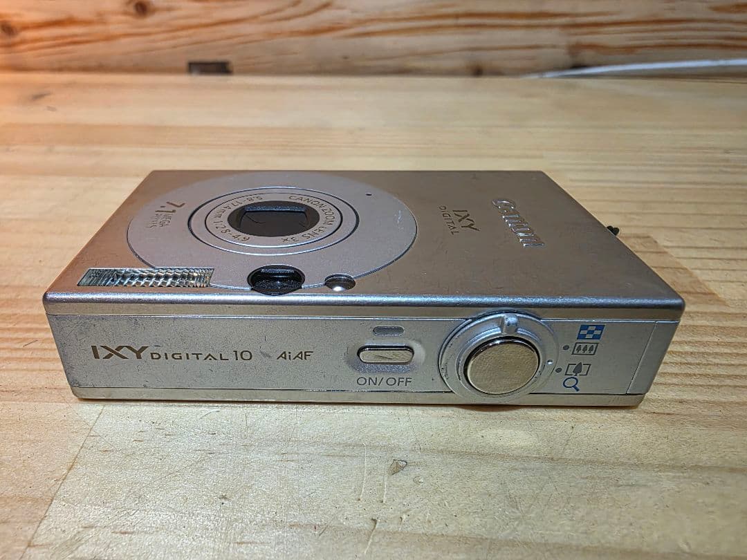 Canon ixy digital 10