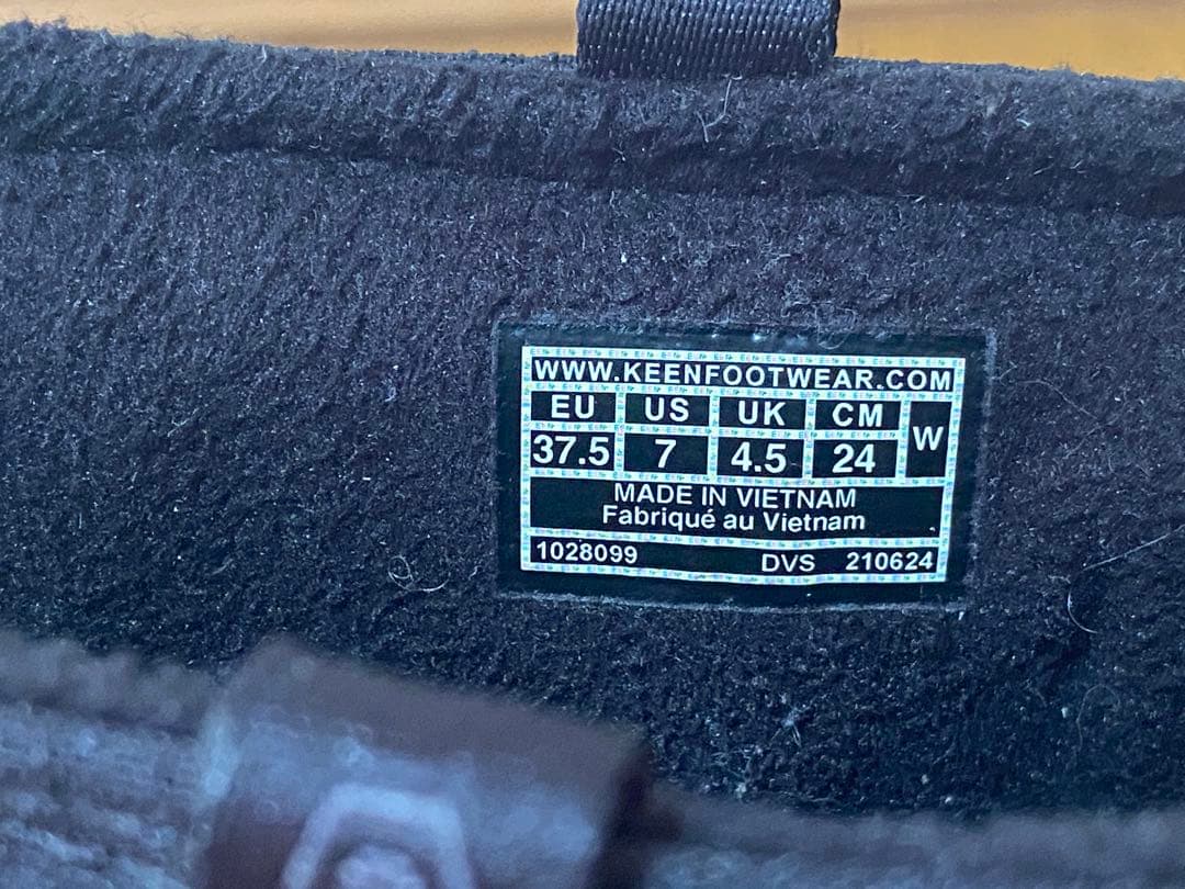 24.0cm 使用1回美品 KEEN ウィメンズ 防水ウィンターブーツ