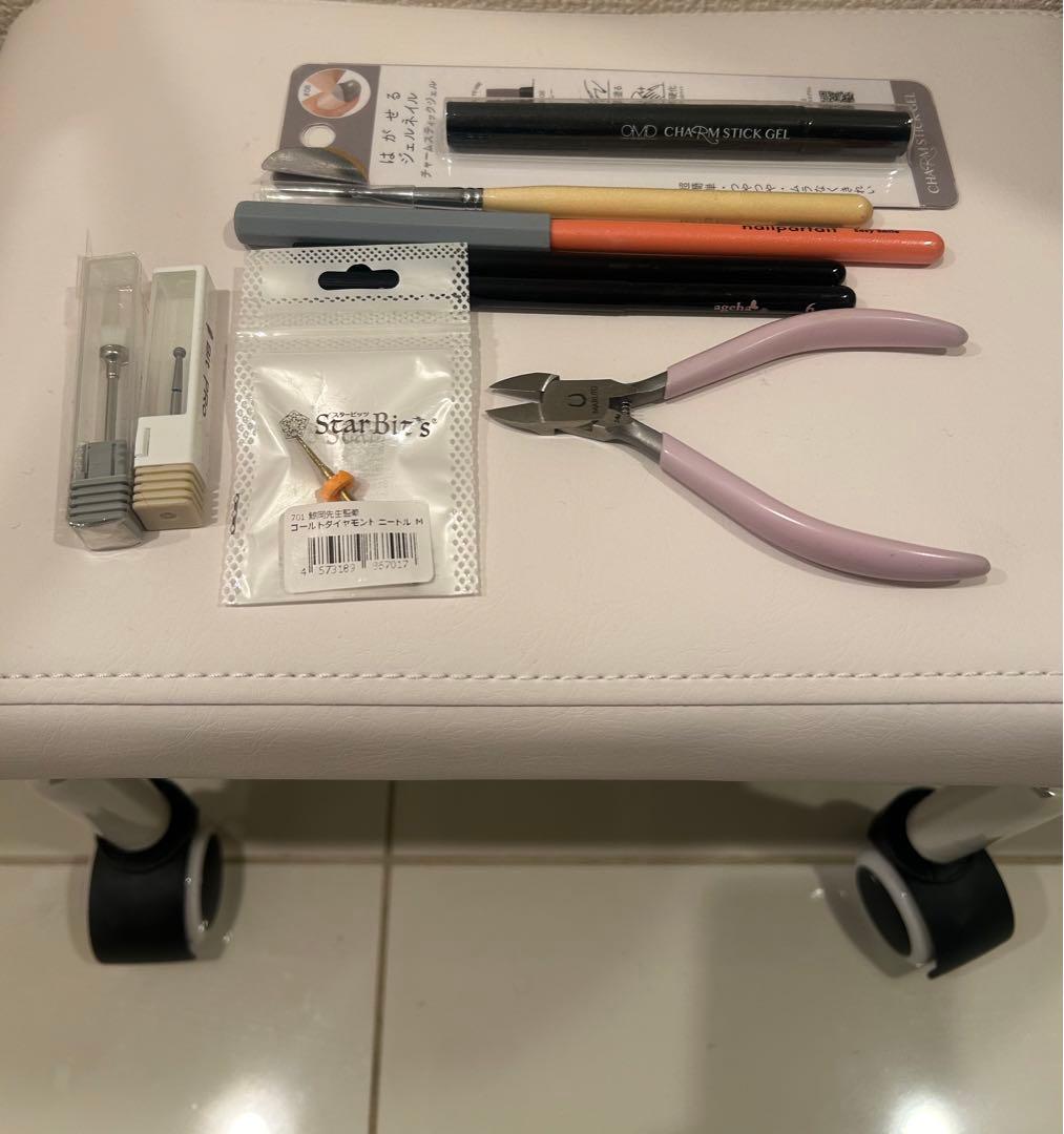 ネイル用品(椅子,筆,ビット,ニッパーなど) 000000004971_ut1pd87.jpg