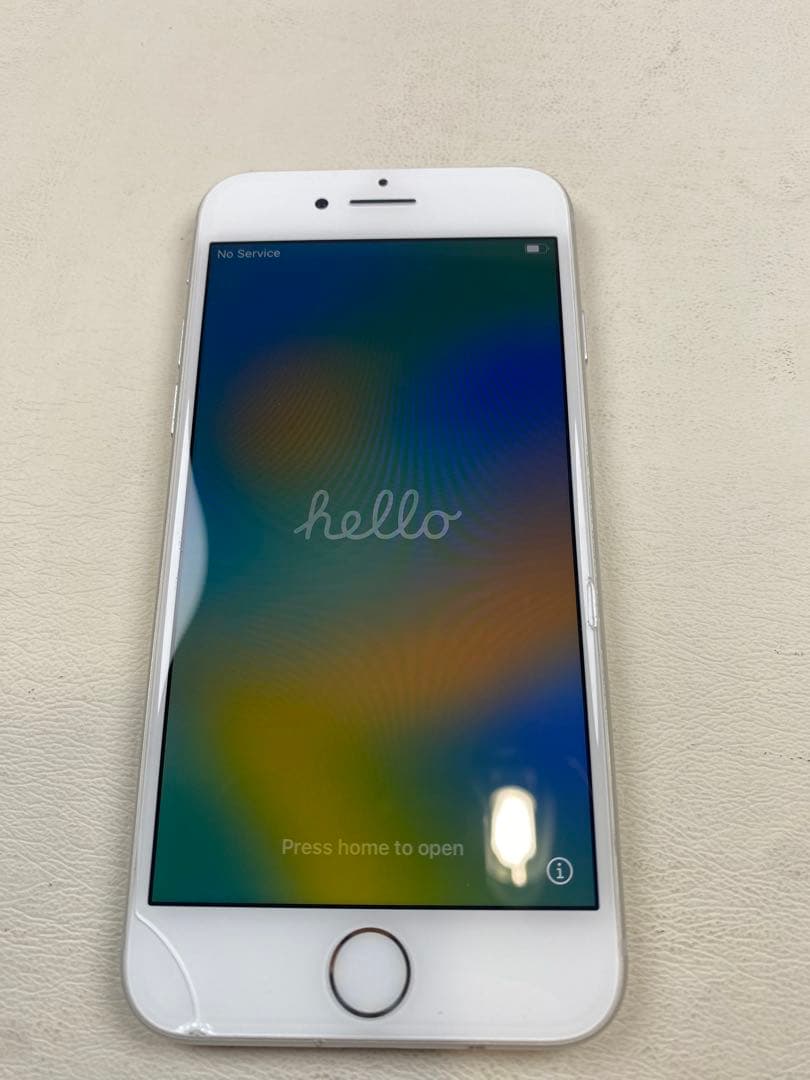 iPhone8 SIMロックあり