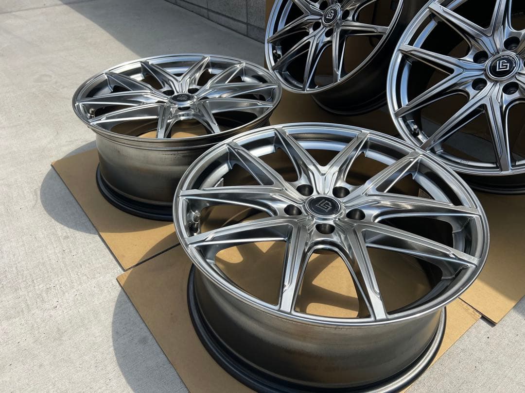 美品★鋳造FORGED★LONGINUS 19インチ 8.0J 40 114.3