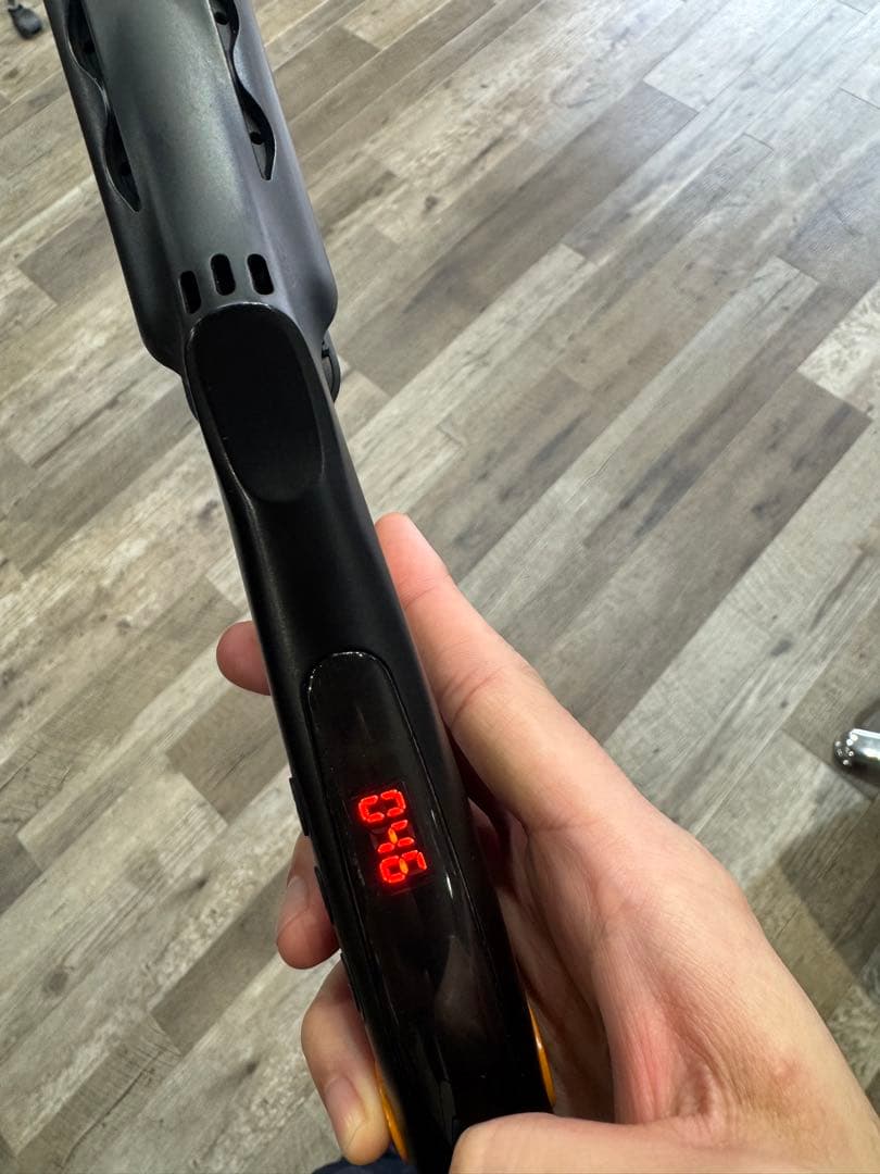 s*a様 ラディアント ストレートアイロン 美品 限定カラー - ヘア