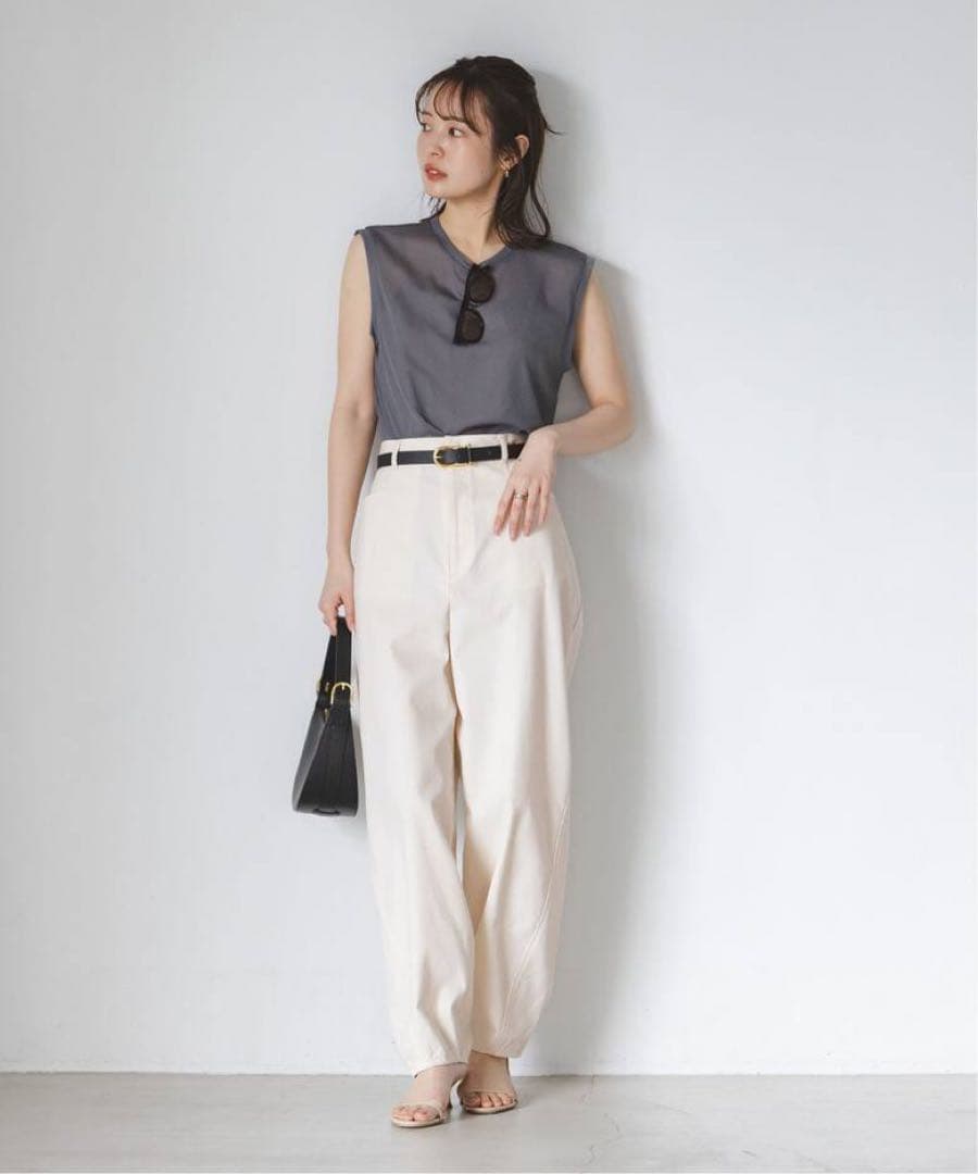 noble 《一部店舗・WEB限定追加》カーブシルエットパンツ ホワイト　38