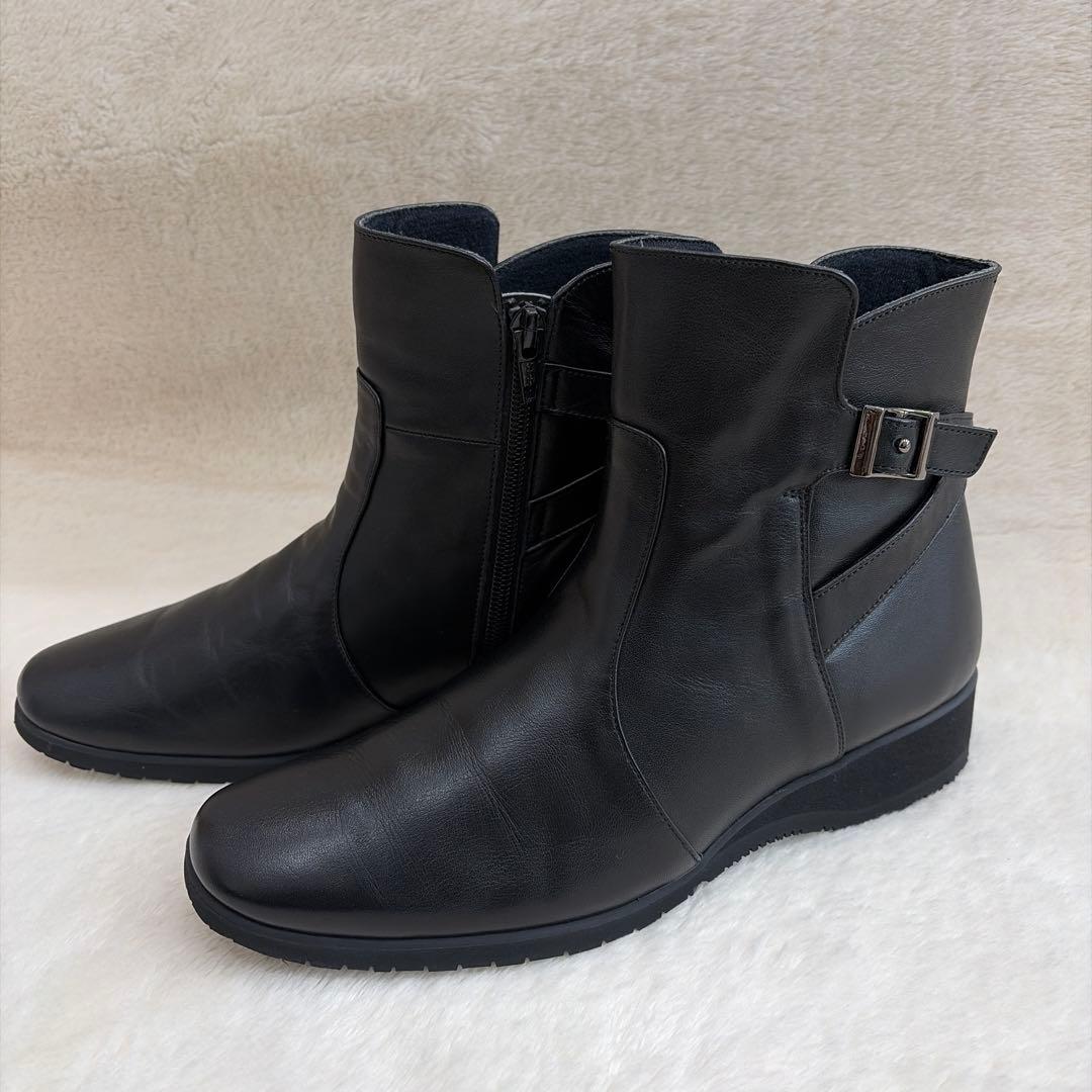 ペダラ】23.5 アシックス ショートブーツ クロスベルト 黒 サイド