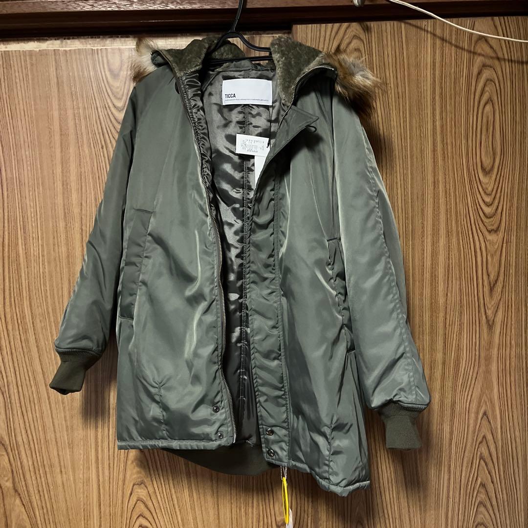 未使用品 試着のみTICCAキーチャーム付きロングN2B tsumori chisato CARRY（ツモリチサトキャリー） ツモリチサト