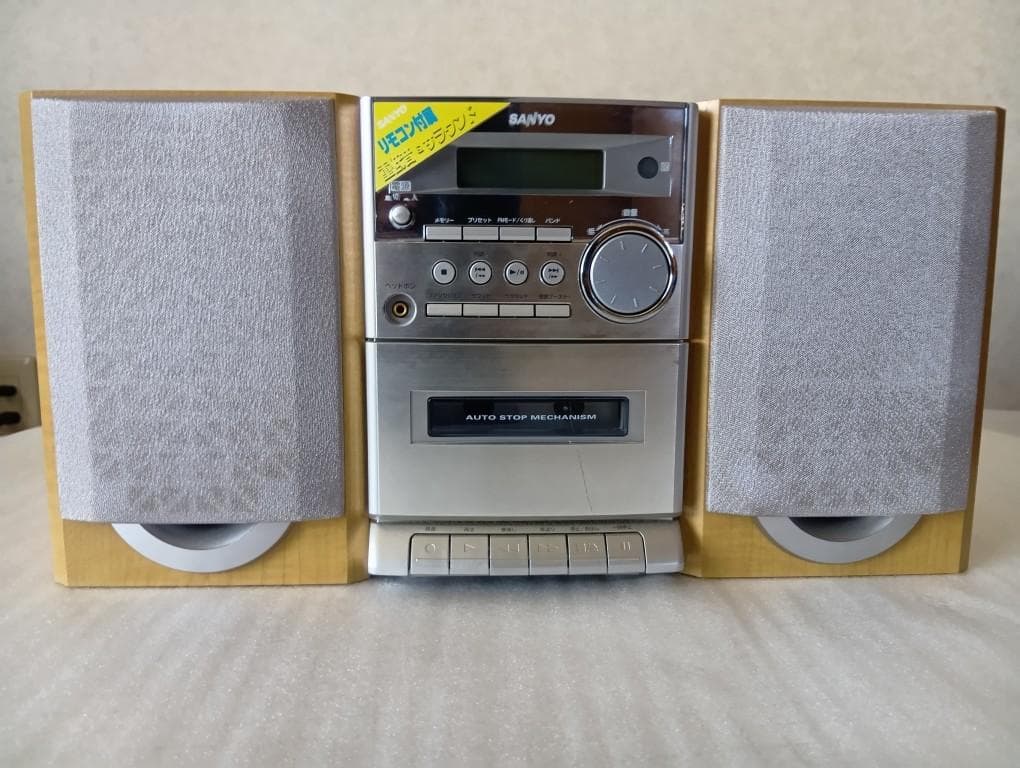 ☆ SANYO　☆ ミニコンポ CDプレーヤー・ラジオ・カセットデッキ ☆訳アリ Amazon.co.jp: Sunoony CDとカセットプレーヤーコンボ Boombox CD