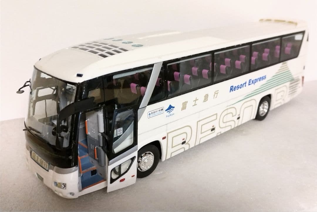 1/32 富士急バス 新社名ロゴ仕様(いすゞガーラSHD)素人組立品