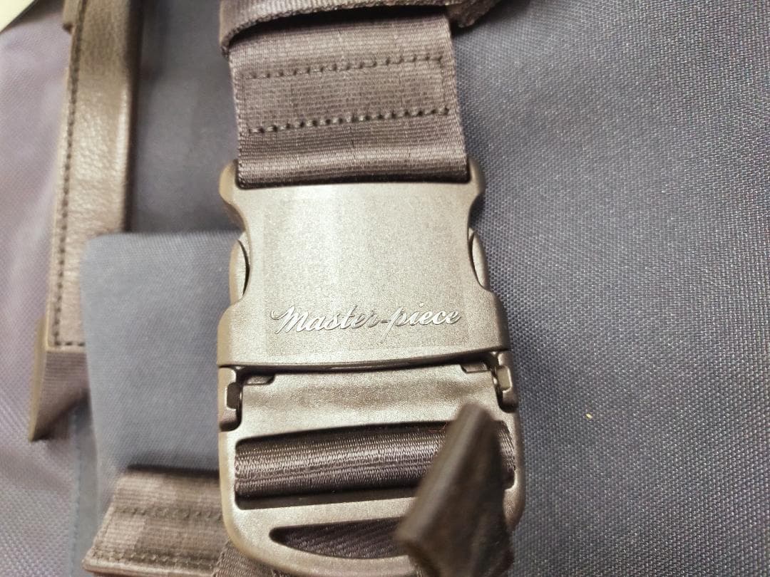master-piece メッセンジャーバッグ ネイビー タグ付き 未使用 - メルカリ